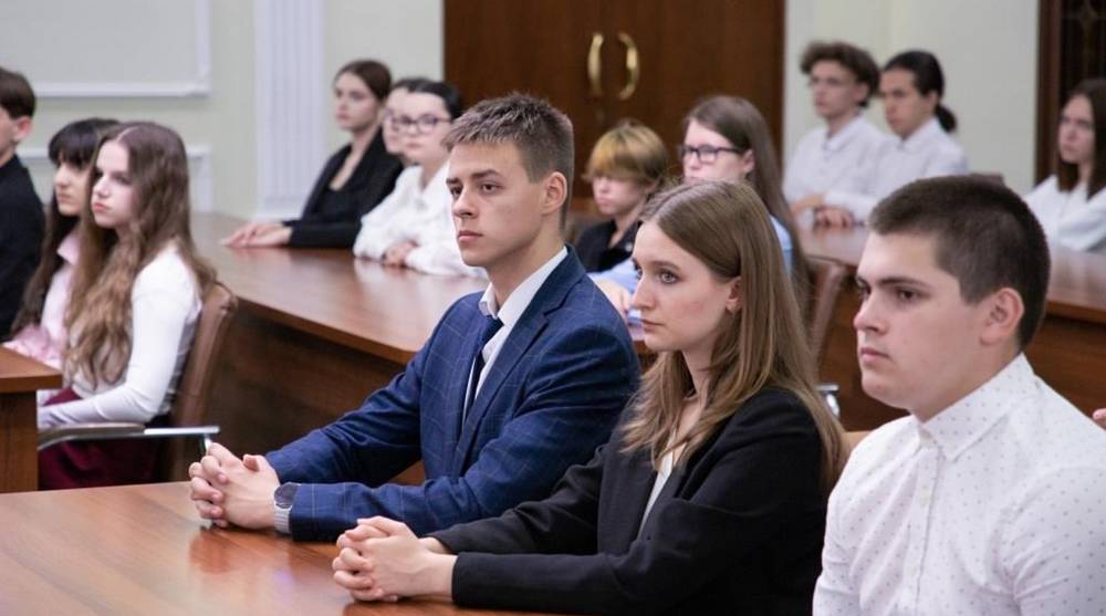 В Брянском госуниверситете прошла лекция «Память о Победе: Уроки Второй мировой войны»