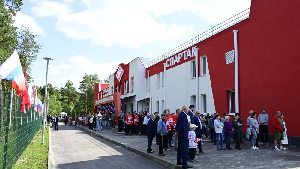 В Брянске открыли большой Дворец зимних видов спорта