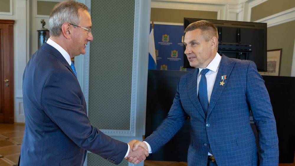 С брянским Героем России встретился калужский губернатор