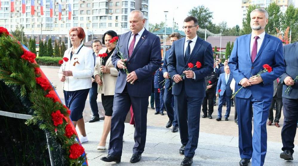 Александр Богомаз и Борис Эбзеев обсудили вопросы функционирования электросетевого комплекса Брянской области