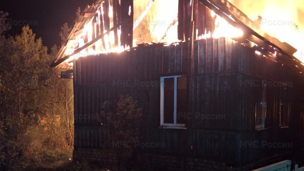 В Клетне во время пожара в жилом доме погиб 78-летний мужчина