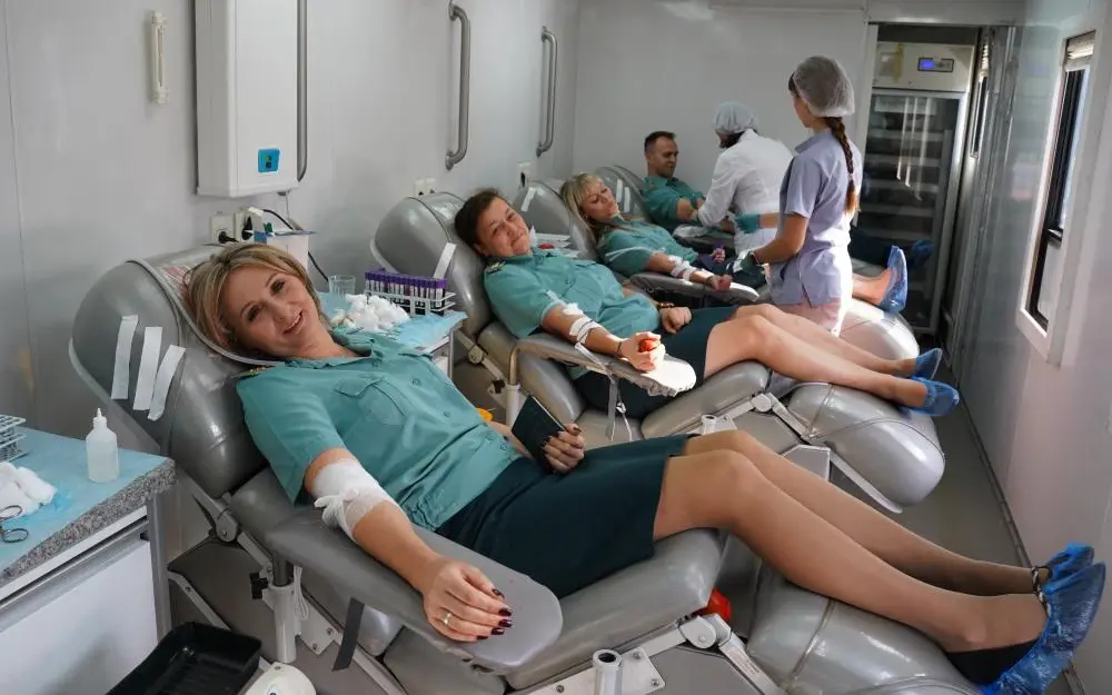 В Брянской таможне сотрудники сдали 28 литров крови для пациентов больниц