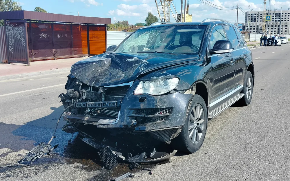 В Брянске в страшной аварии на улице Ильи Иванова погибла 73-летняя женщина