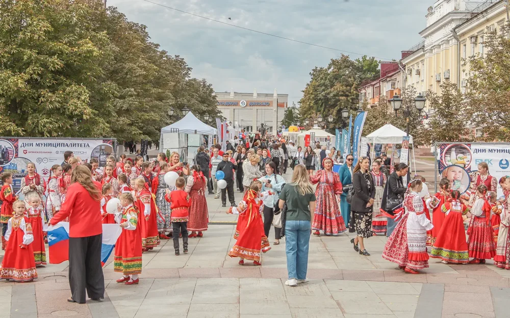 От стали до сыра: предприятия Брянска вышли на бульвар Гагарина