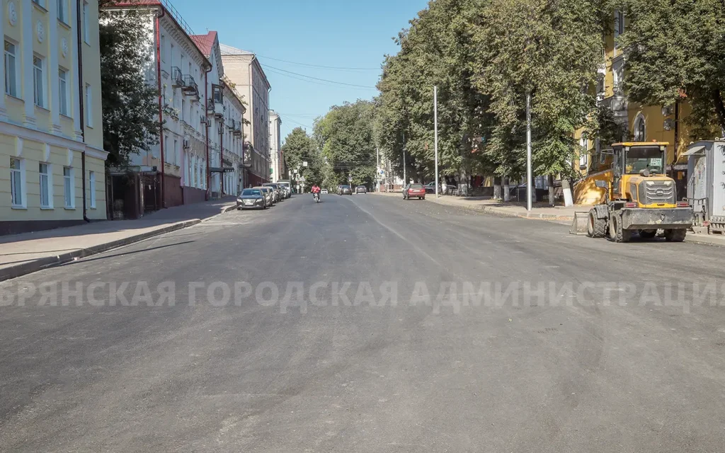 На улице Горького в Брянске появятся новые тротуары и светодиодное освещение