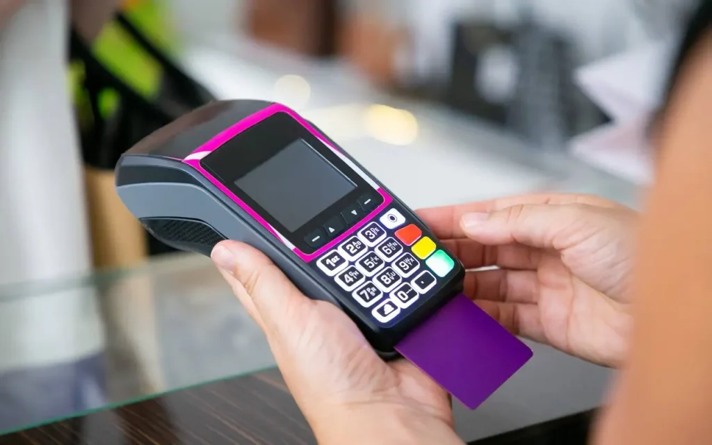 «Ростелеком» представил пилотный проект платежного терминала на ОС «Аврора»