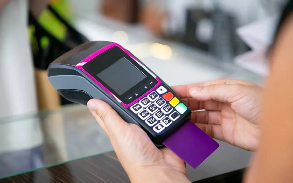 «Ростелеком» представил пилотный проект платежного терминала на ОС «Аврора»