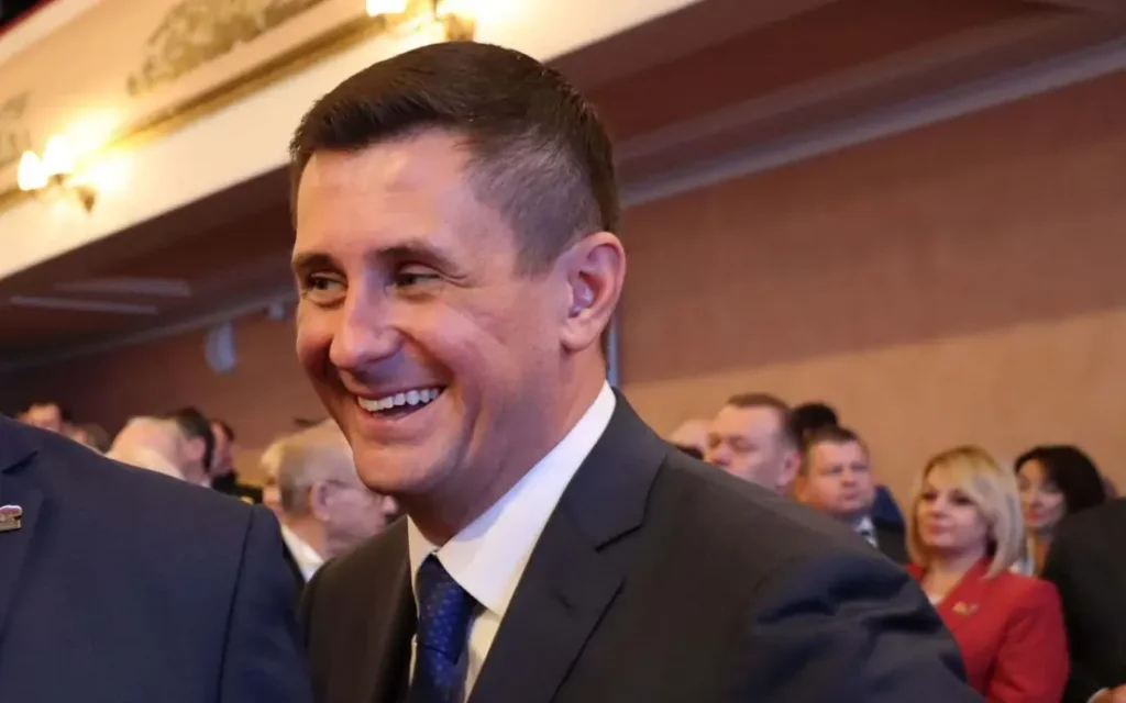 Брянские депутаты и Деньгин должны спасти страну от проклятия невидимых купюр