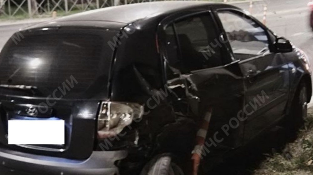 Под Брянском возле Путёвки столкнулись мотоцикл и три легковых автомобиля