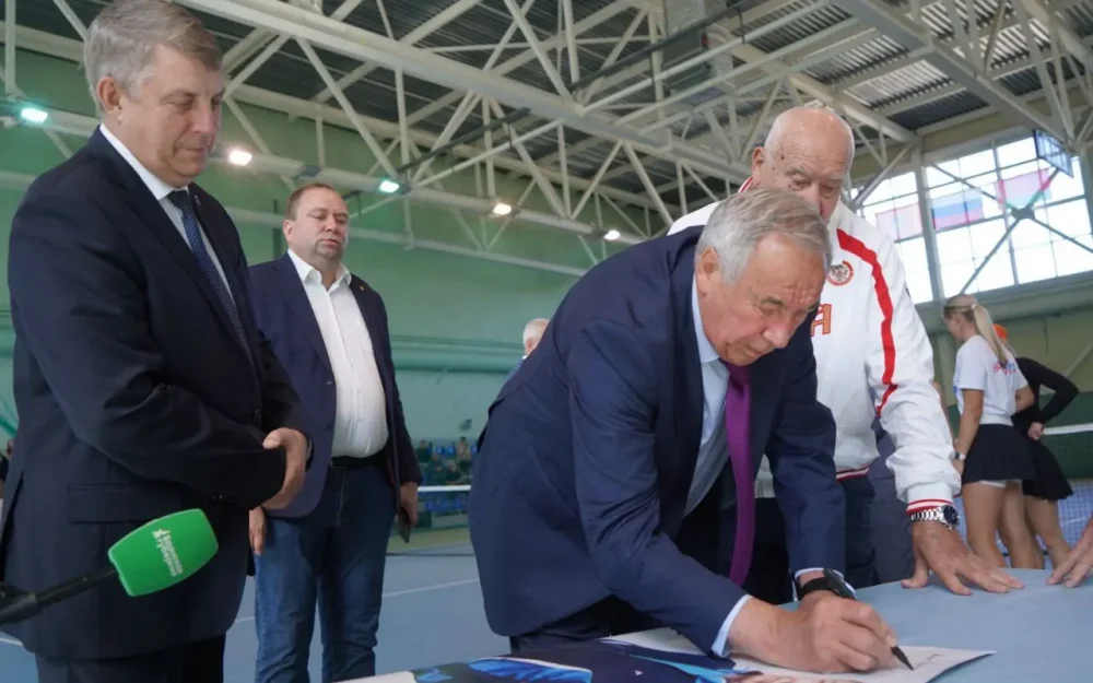 Шамиль Тарпищев в Брянске подвел итоги «Кубка Победителей по теннису»