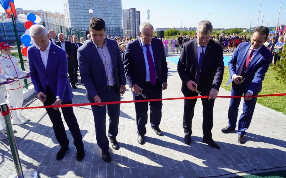 В Брянске открыли тысячную спортивную площадку России