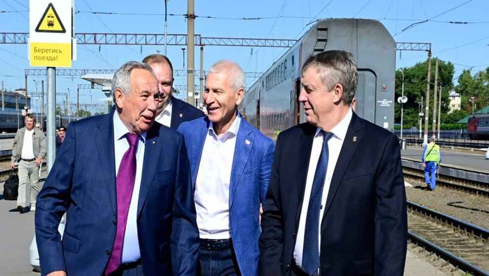 В Брянск Тарпищев обсудил с губернатором Богомазом развитие тенниса в регионе