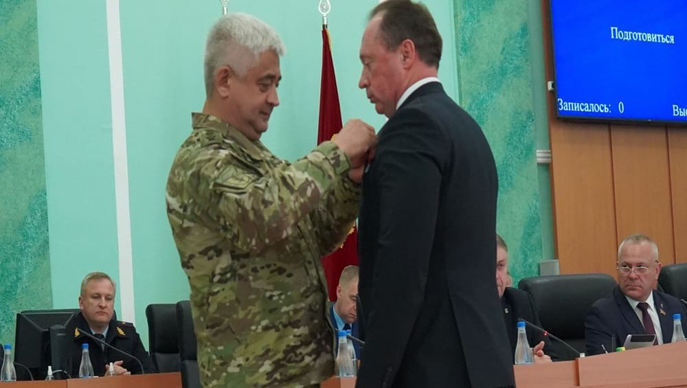 Депутат Брянской думы Антошин получил медаль ордена «За заслуги перед Отечеством»