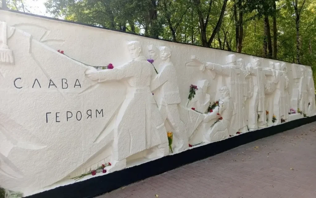 В Бежицком районе Брянска обновили сквер Металлургов