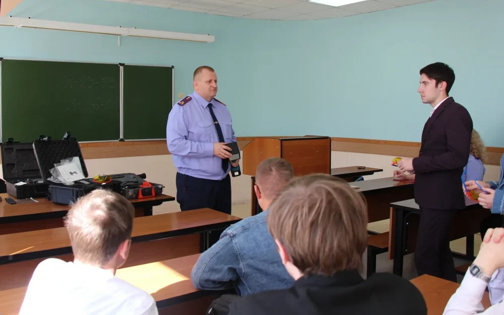 Брянские следователи заманивали студентов-юристов к себе на работу