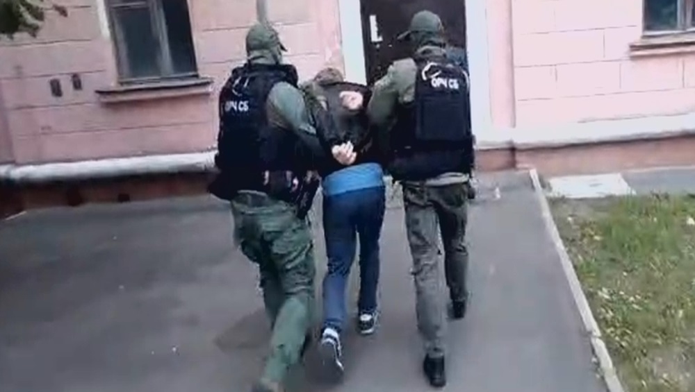 В Дятькове 45-летнего мужчину задержали за нападение на инспектора ДПС