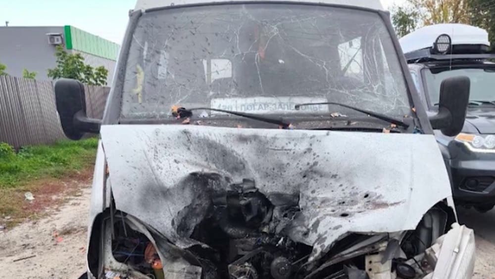 В Погаре полицейские спасли раненного при атаке дроном ВСУ водителя маршрутки