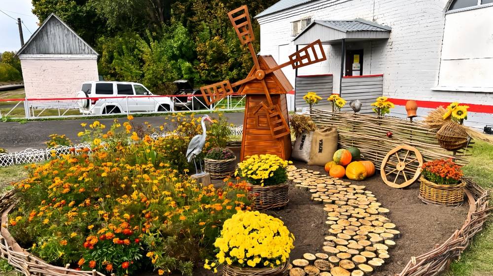 На привокзальных территориях 30 станций в Брянской области появятся тематические экспозиции в октябре