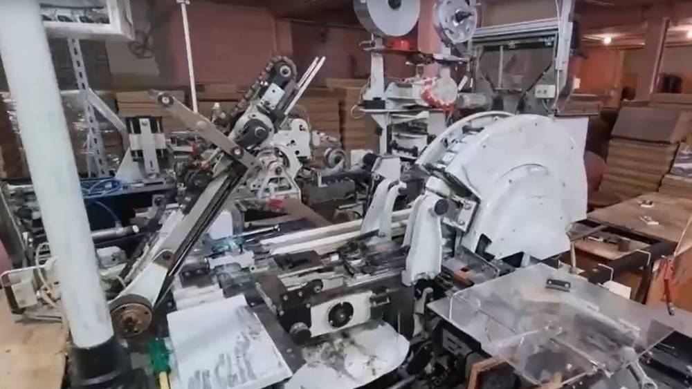 Опубликовано сенсационное видео подпольной сигаретной фабрики под Брянском