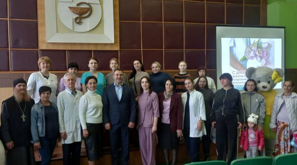 В Навлинской ЦРБ в рамках партпроекта «Крепкая семья» прошел праздник для будущих мам