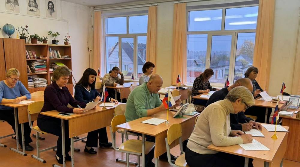 Жители Брянской области активно пишут агродиктант