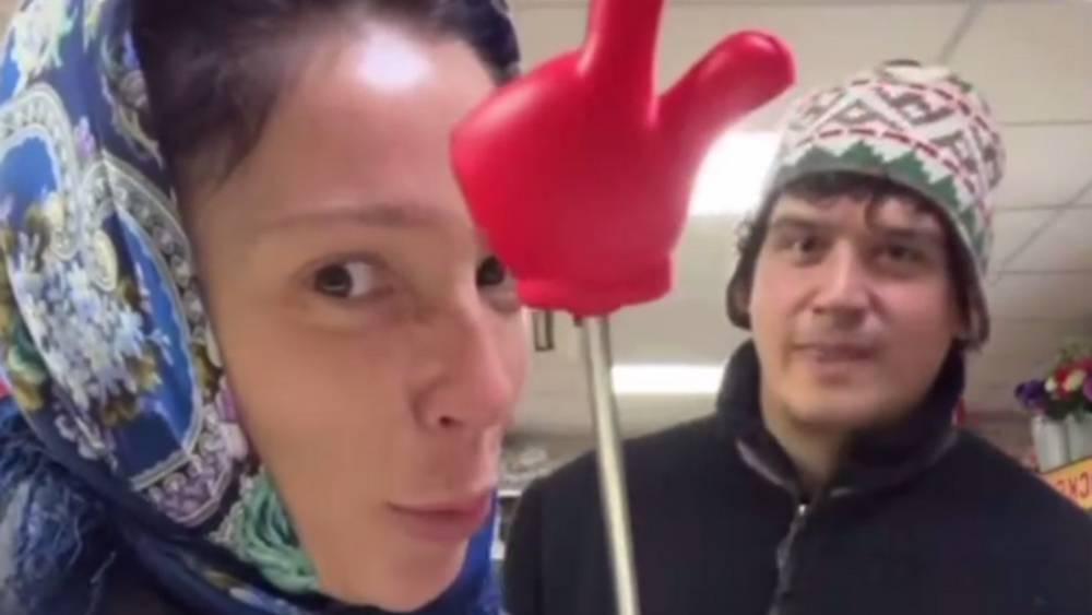 Брянская «крестьянка» Настя Ивлеева отметилась деревенским шоу