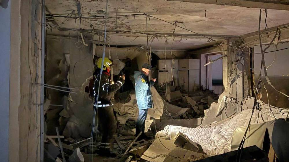 Брянец побывал на месте трагедии в Красногорске, где дрон залетел в квартиру