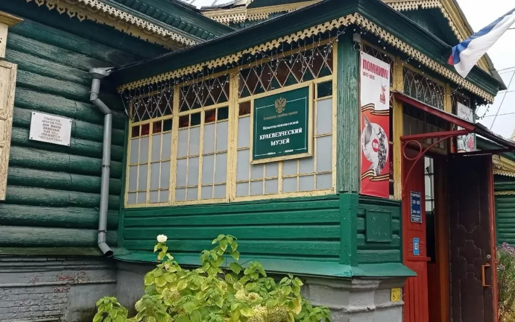 Активисты «Единой России» проверили оснащение Новозыбковского краеведческого музея