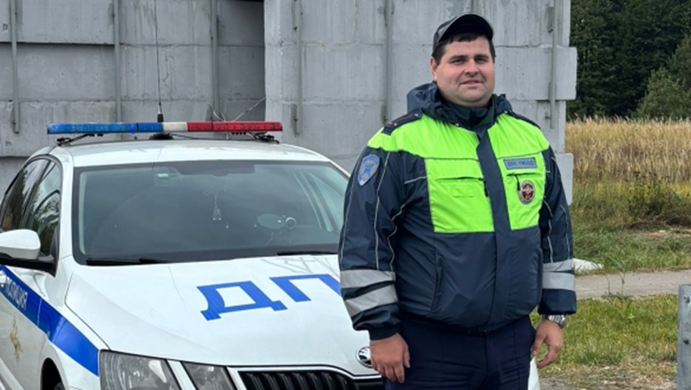 Брянские гаишники доставили в больницу пережившего сердечный приступ водителя