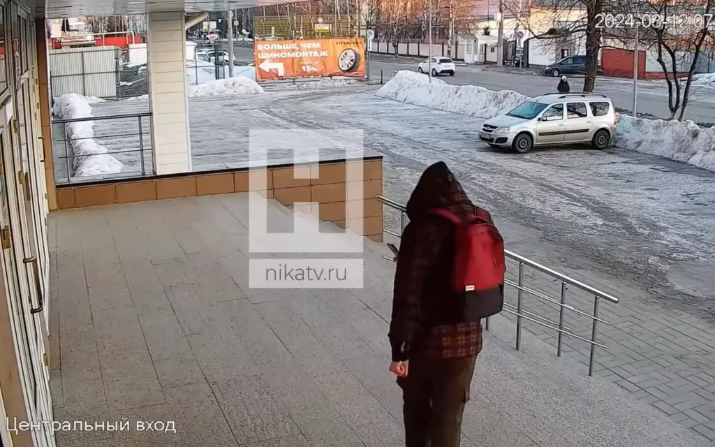 В сети появилось видео минирования зданий в Брянске украинским диверсантом