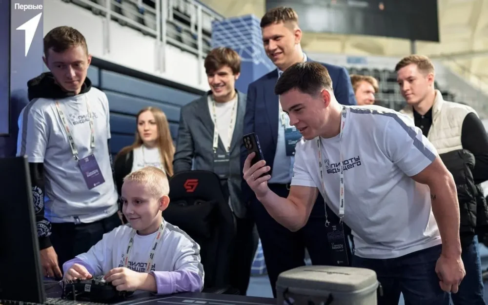 Брянские школьники стали победителями финала чемпионата «Пилоты будущего»