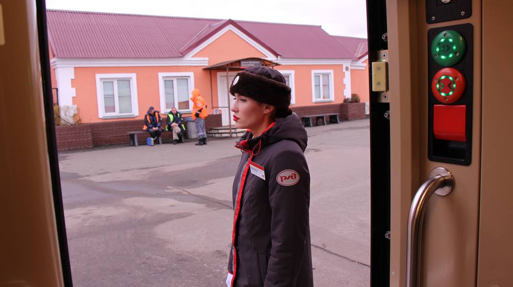 Что удивило и порадовало в новом двухэтажном поезде Брянск − Петербург