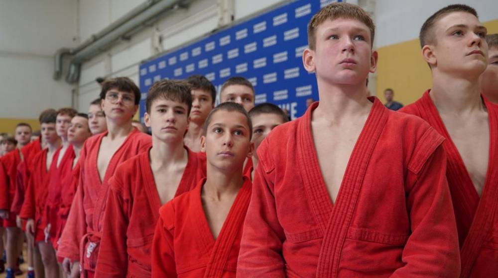 Турнир во имя героев: в Брянске собрались лучшие юные самбисты