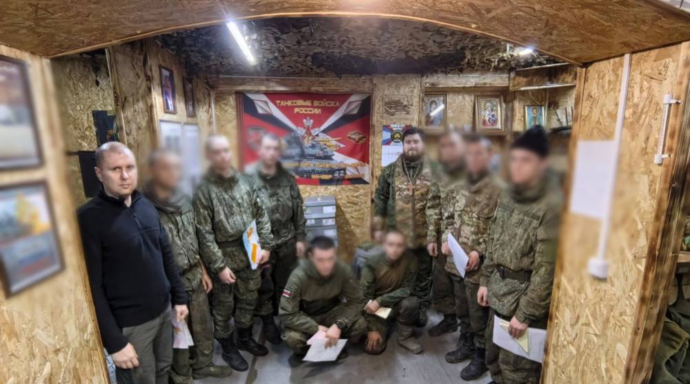 Бойцы подразделения группировки «Север» получили гуманитарку и духовную поддержку