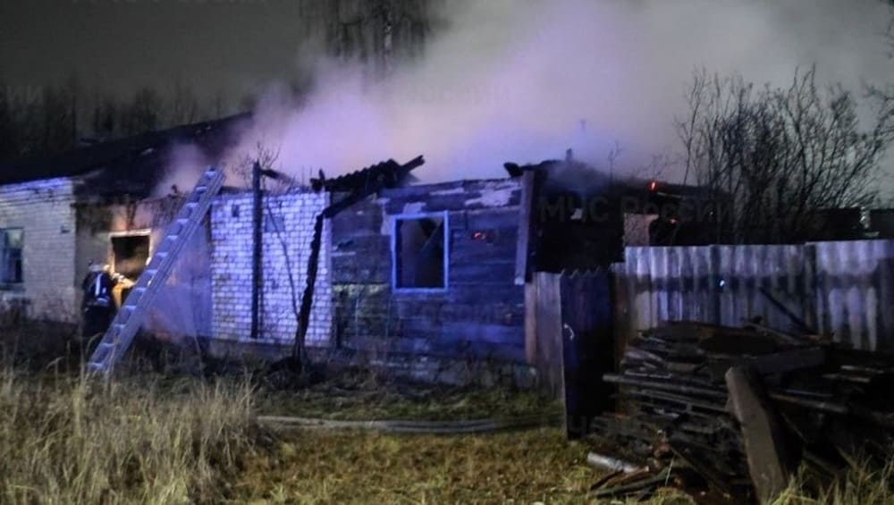 В Брянске во время пожара в жилом доме погиб мужчина