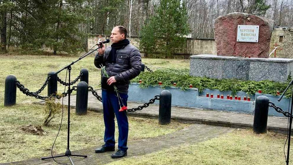 Засекреченная трагедия: в Брянске провели митинг на месте концлагеря «Дулаг-142»