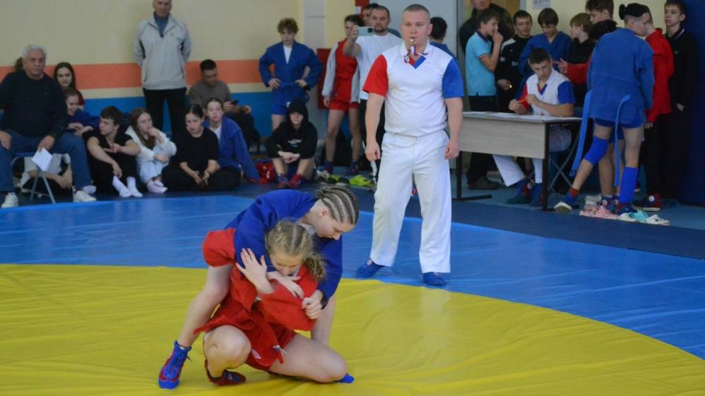 Брянск принимает Первенство ЦФО по самбо среди юниоров