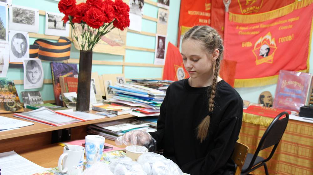 От 700-летнего ножа до бронежилета: брянским ребятам открыли дверь в историю