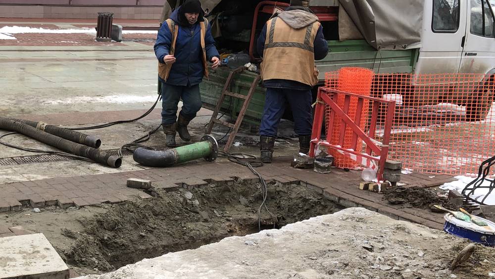 Соседи брянцев сняли лихое видео о неравнодушном к «порно» коммунальщике
