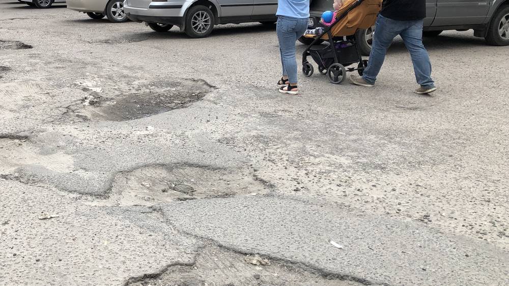 Прокуратура начала проверку жалобы по поводу отсутствия дороги к дому