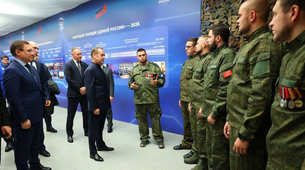 Добровольцами в зону СВО отправились шесть активистов «Молодой Гвардии Единой России» и «Волонтёрской Роты»