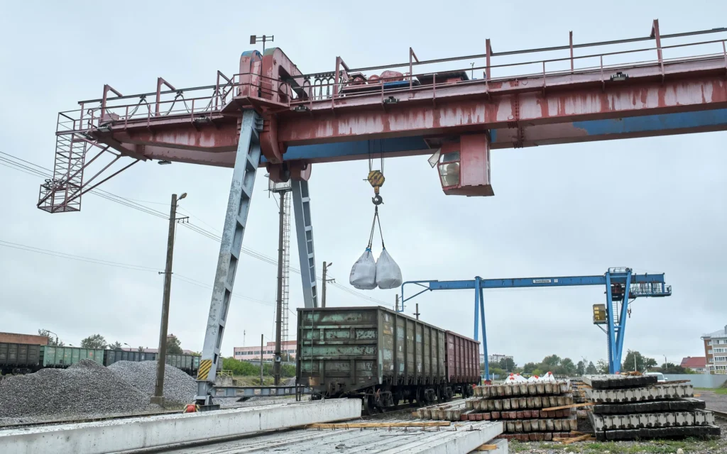 Погрузка химических удобрений на железной дороге в Брянской области показала рост на 21% за 10 месяцев