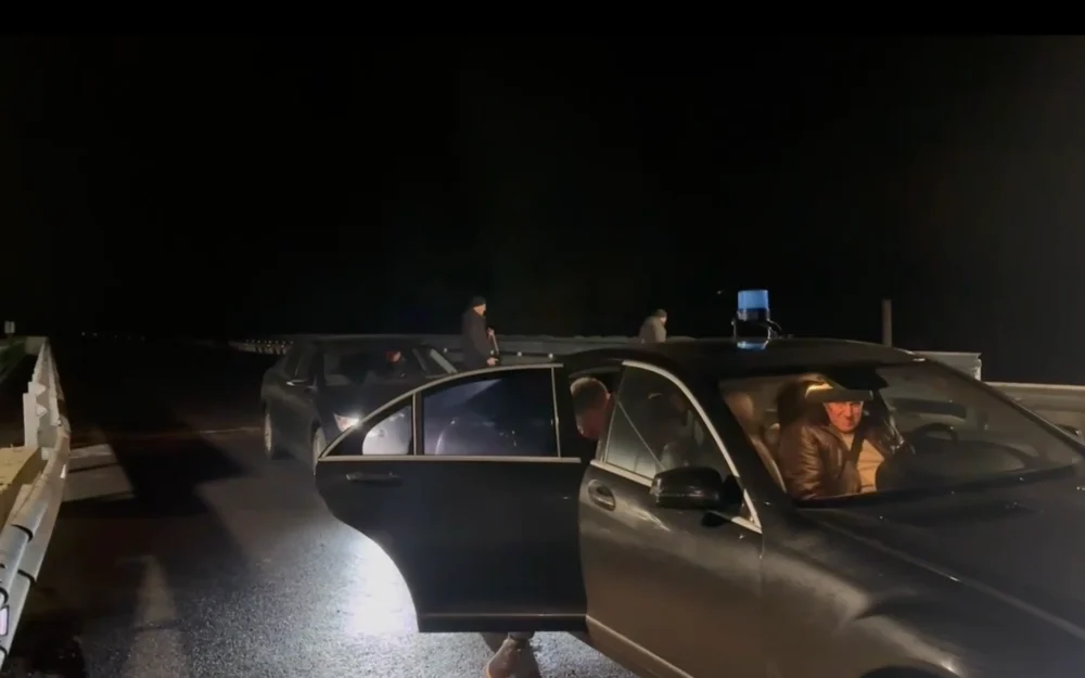 Брянский губернатор глубокой ночью проехал по новому мосту под Выгоничами