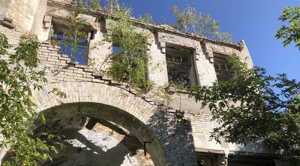 В сахарном брянском поселке открыли лицо старинной усадьбы княгини