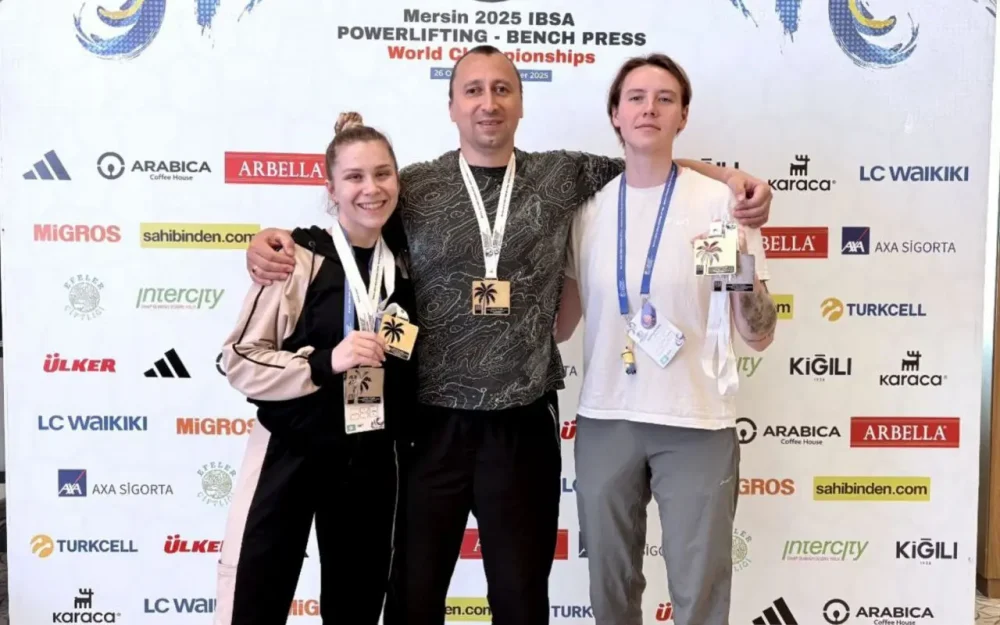 Брянские спортсмены стали чемпионами мира по пауэрлифтингу среди незрячих