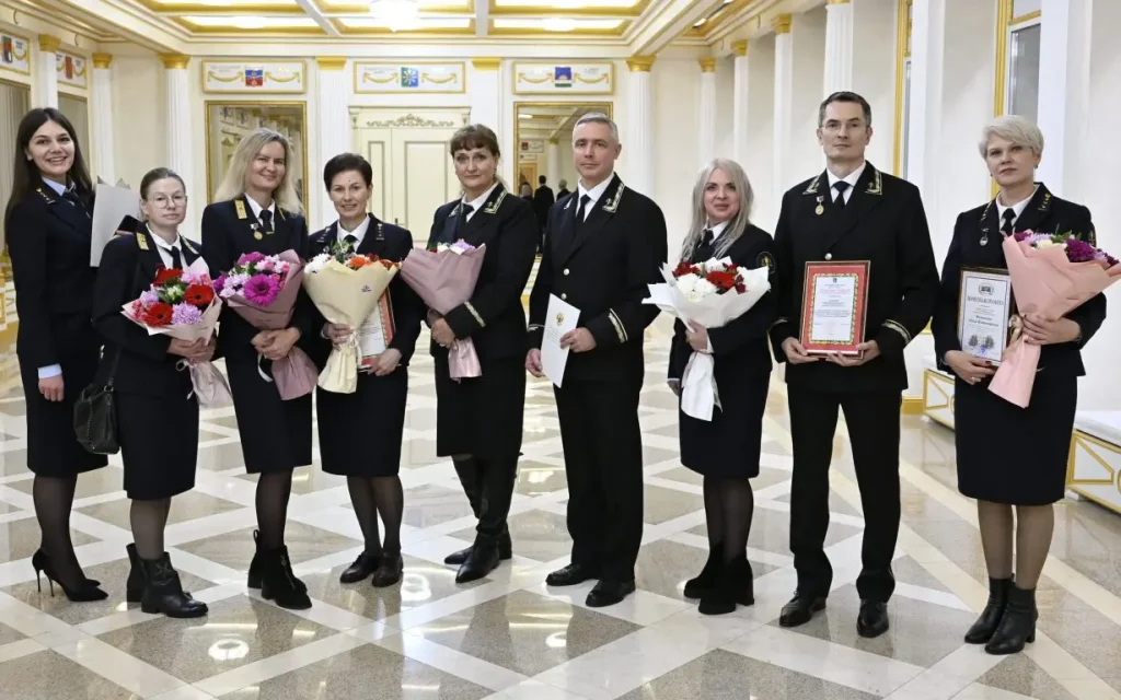 Брянский губернатор впервые поздравил судейских работников с праздником