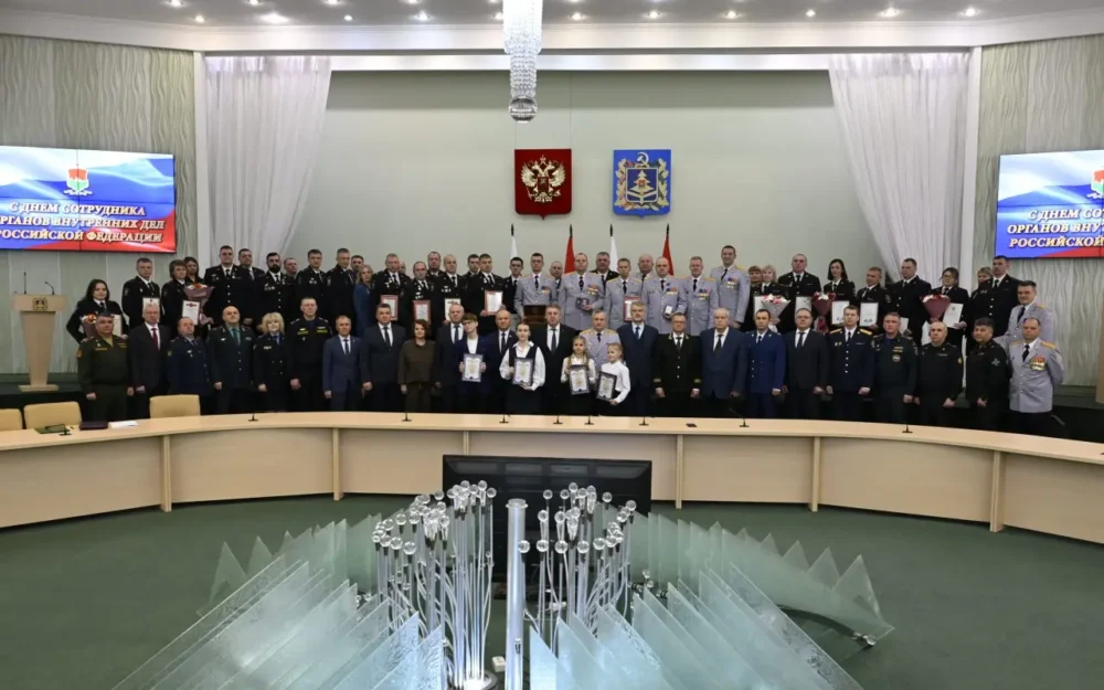 Александр Богомаз отметил вклад брянских полицейских в безопасность региона