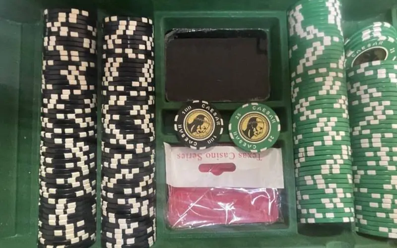 Владельцев нелегального покерного клуба в Клинцах оштрафовали на 1 млн рублей