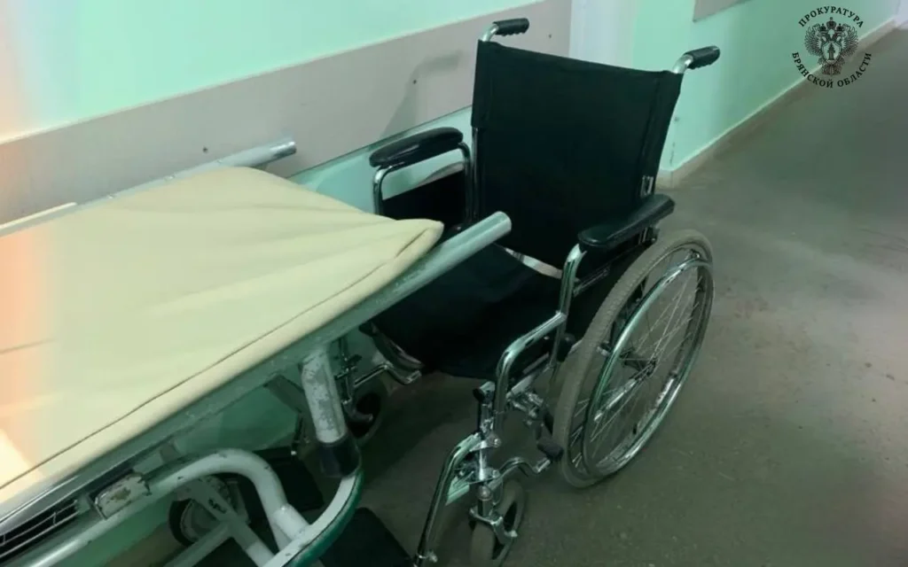 В Климовском районе прокурор обеспечил инвалиду средства реабилитации