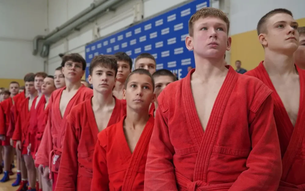 Брянский губернатор открыл турнир по самбо памяти сотрудников силовых структур